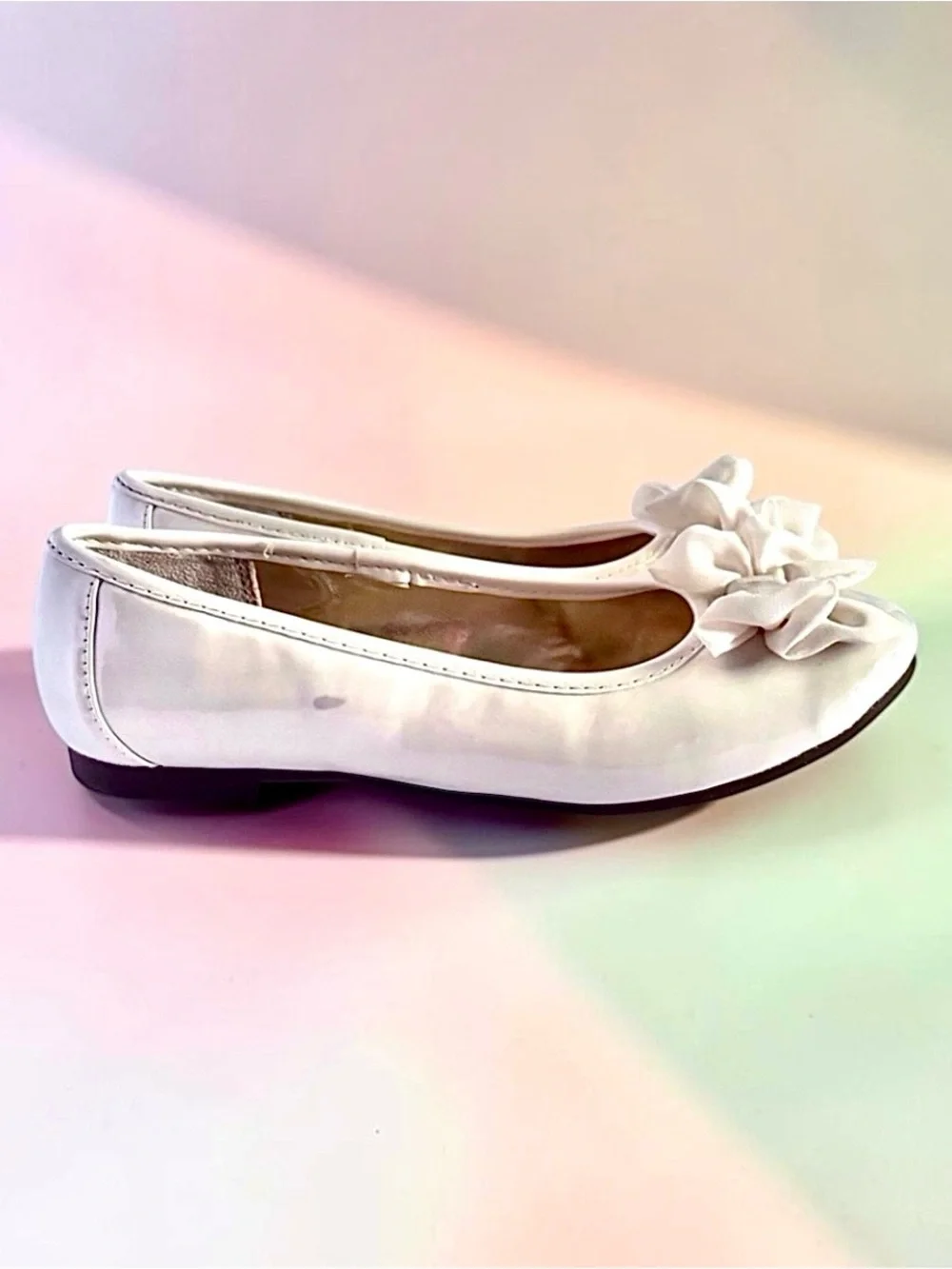 Nine West Bow Flats Cream Patent Girls Size 2 Excellent Condition